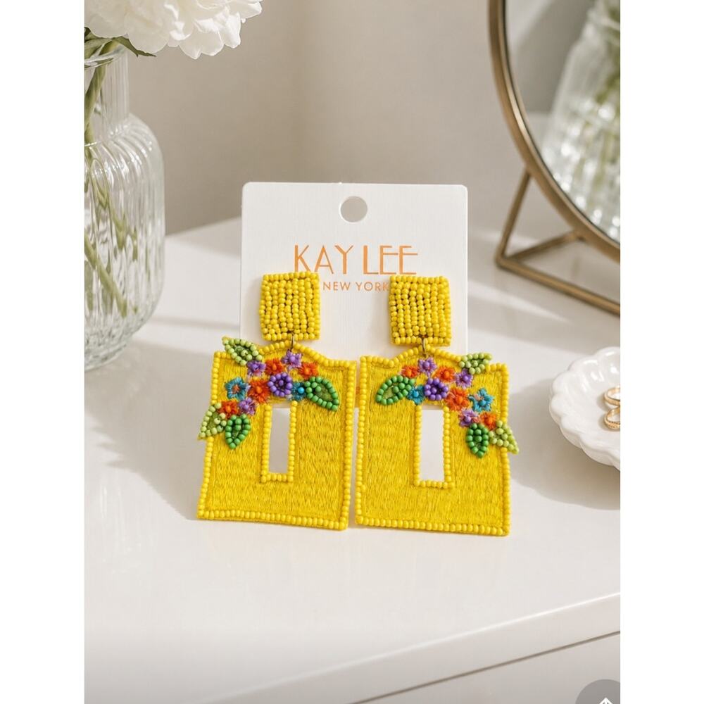 Kay Lee Yellow Square Floral Beaded Earrings New - Picture 3 of 3